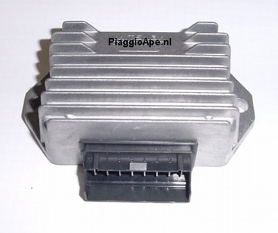 Voltage regulator 8-pins Ape50